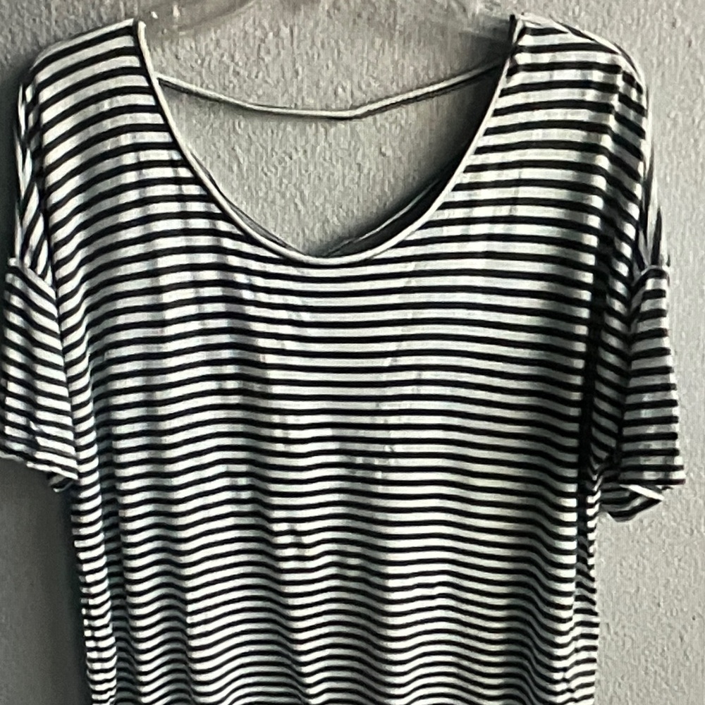 Striped Black & White Women’s Scoop Neck Top